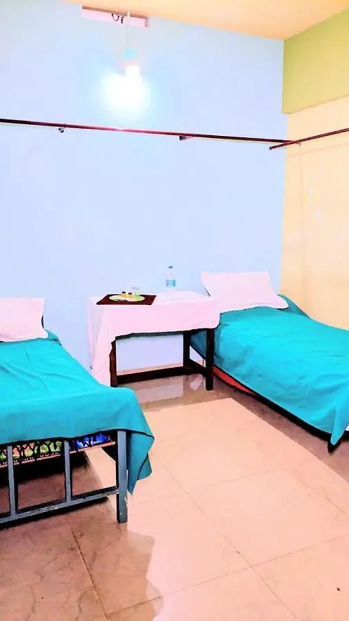 Hostel Vkr Mens Room Kozhikode